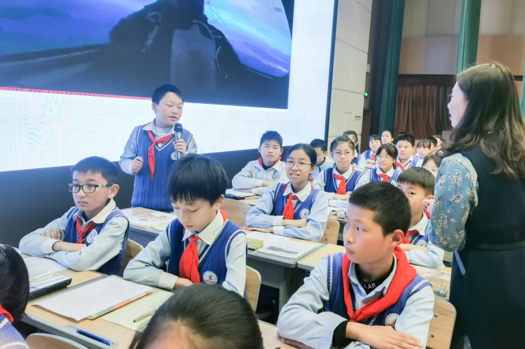聆晓语启思知行 浸润心同研共享丨黄水小学“润心晓语”工作室活动