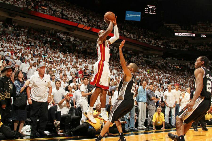 nba有哪些经典的绝杀球(nba史上最经典的10粒绝杀球,你更喜欢哪一个呢