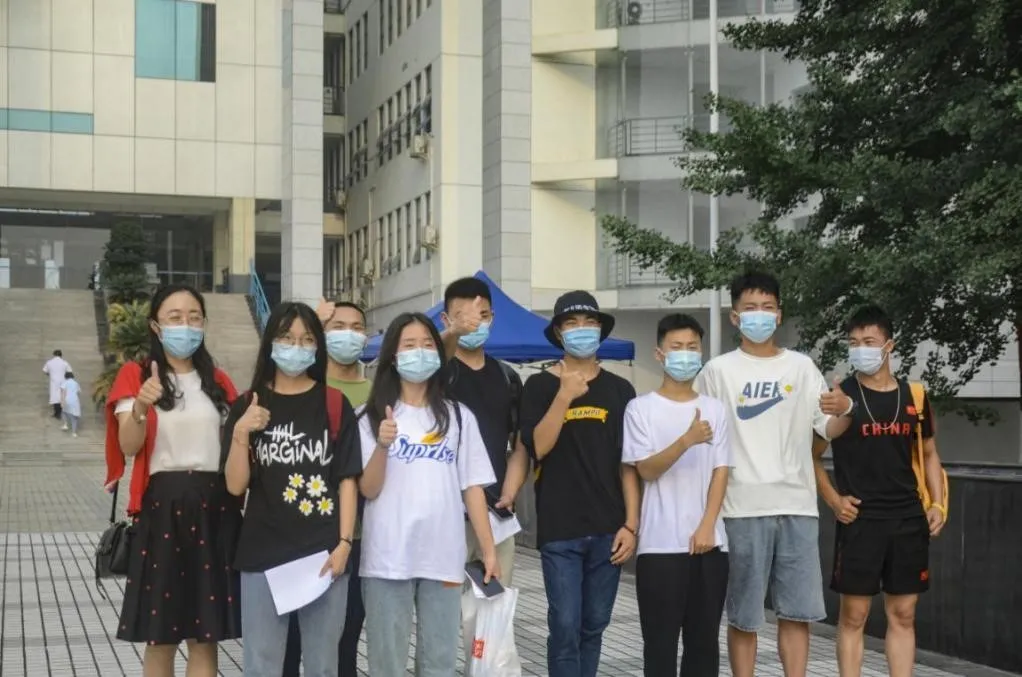 仅次于高考人数，四川20万高三学子在88个考点参加“小高考”