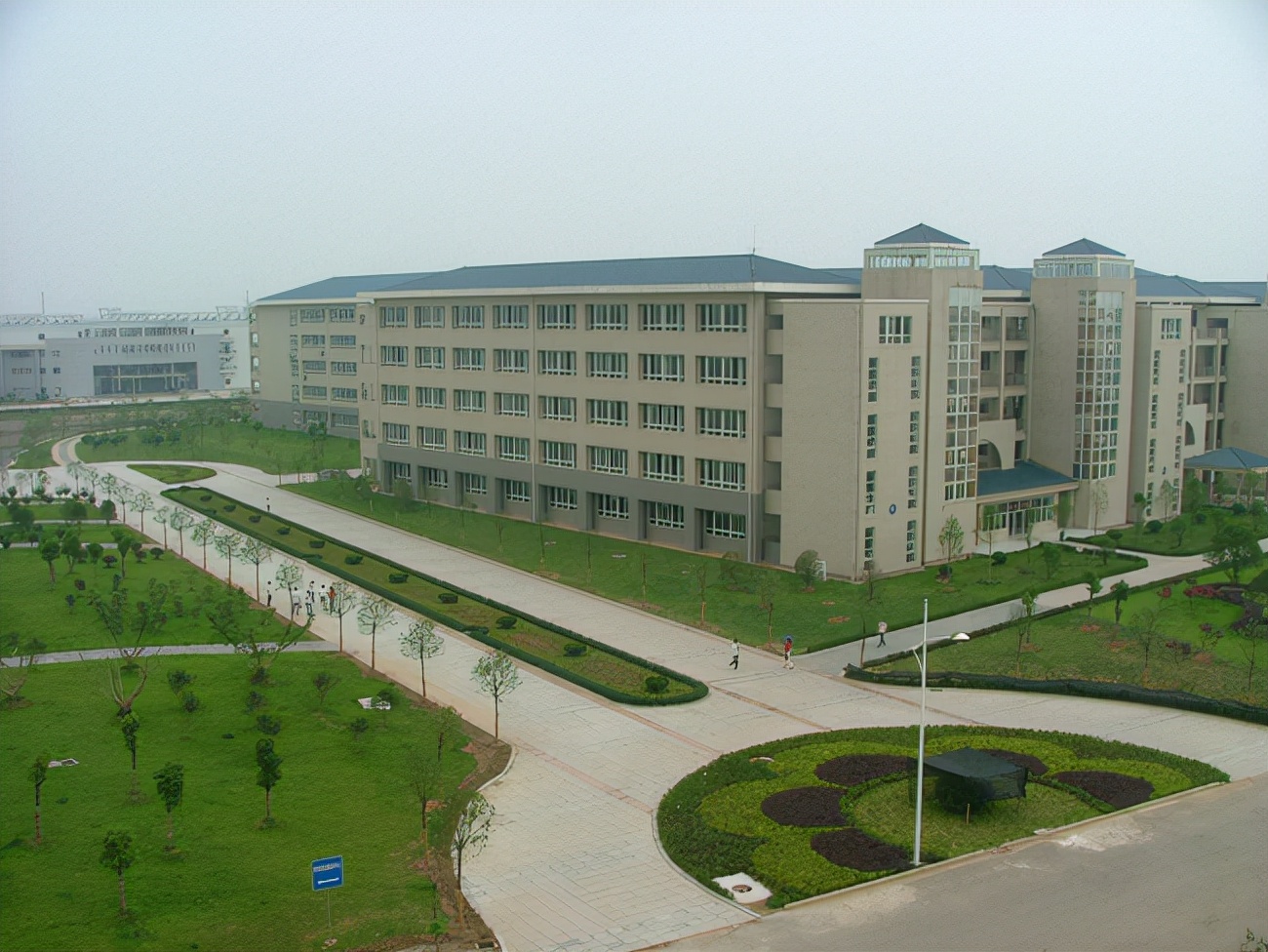 从弃学安徽师范大学说开去，尊重自我更高追求，但请留予别人机会