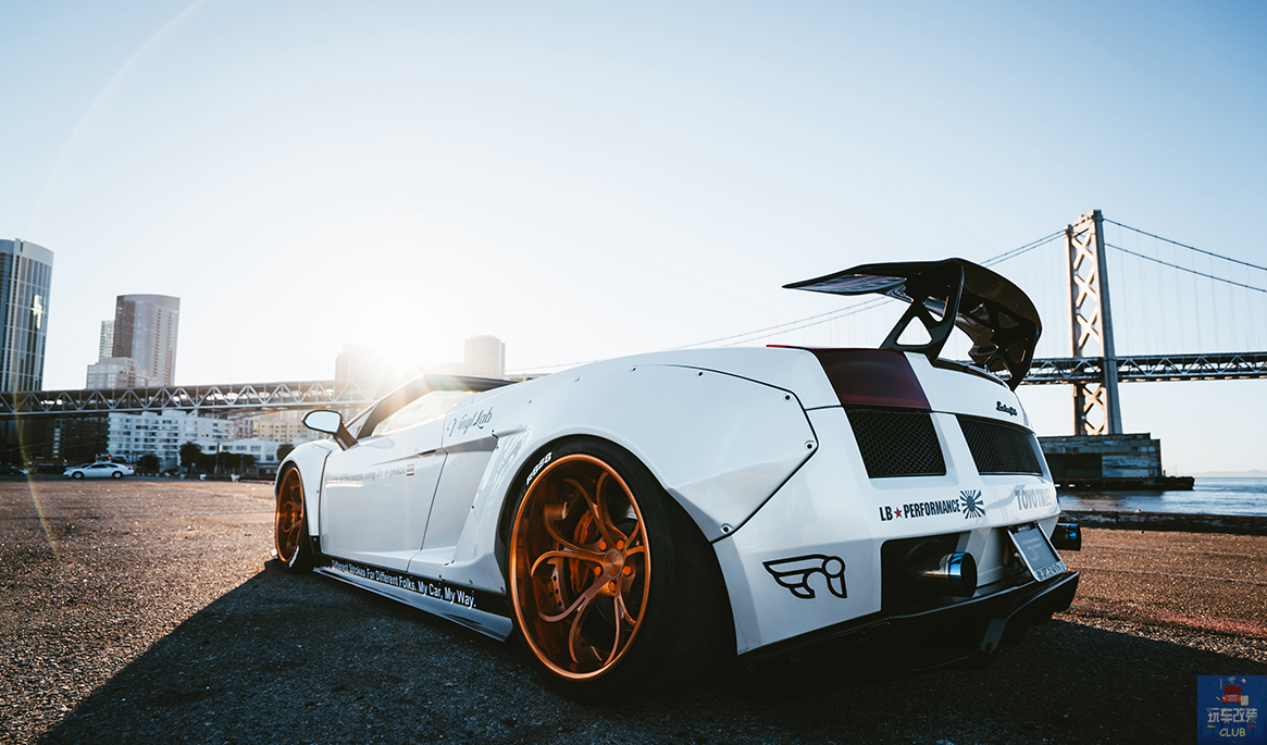 全球第一辆改装lb车身宽体套件的兰博基尼gallardo spyder