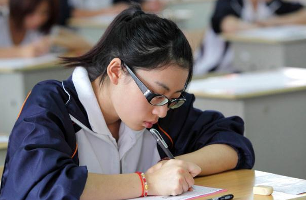高考迎来“大变化”，一二三本或将取消，考生报考变得更容易