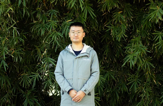26岁上海交大青年研发仿生迷彩材料,有望用于战时装备与人员保护