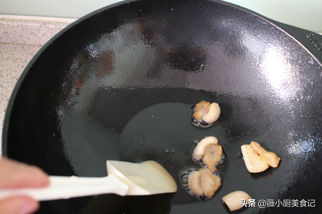 教你铸铁锅开锅方法,牢记几个小技巧,铁锅用上30年没问题