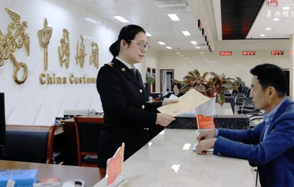 公务员“吃香”岗位排行，公检法登上榜首，薪资高福利待遇好