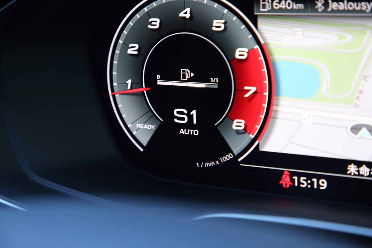 张扬的实用主义者 试驾奥迪Q5L Sportback