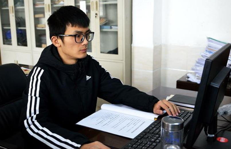 为什么大学要当班干部？不仅是给导员“跑腿”，还有这几点好处