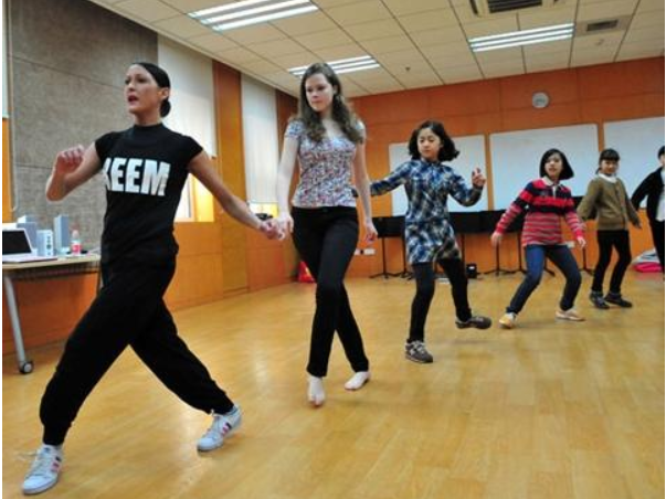 上海一所私立学校，每年学费高达98万，家长却挤破头想让孩子上