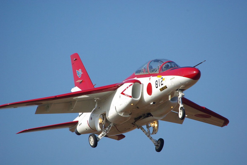 岛国航空工业的七款产品(三):川崎t-4教练机
