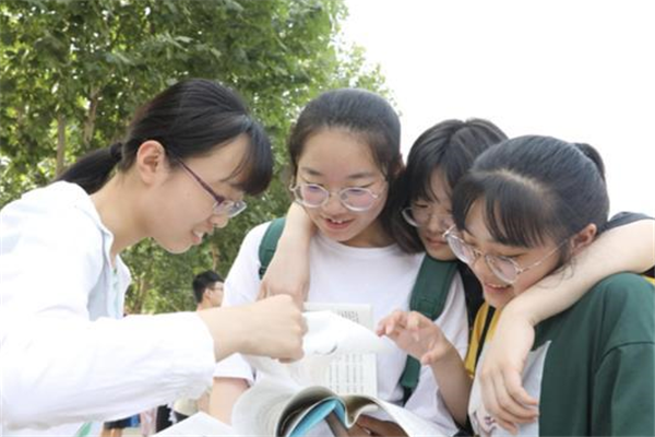 这4所大学经教育部同意，将停止办学，在校生成为“绝版人才”