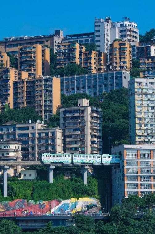 今年暑期，这3部电视剧超火，主角全部来自重庆这所高校！