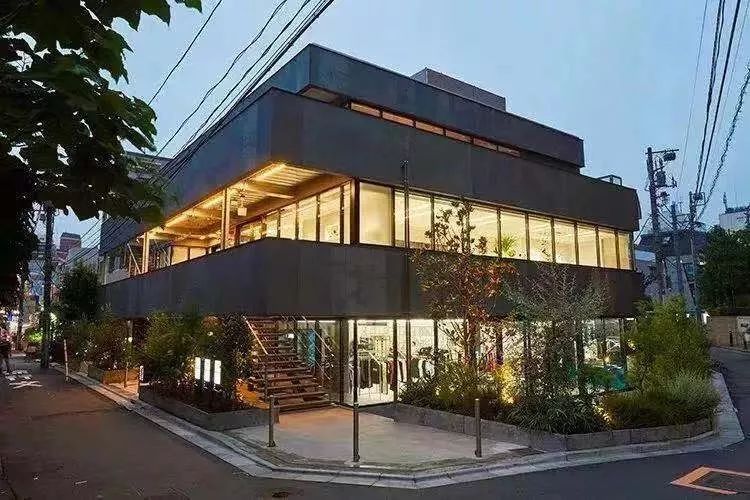 国内潮牌“坏熊猫”凭什么可以成为红透全球的国际潮牌？