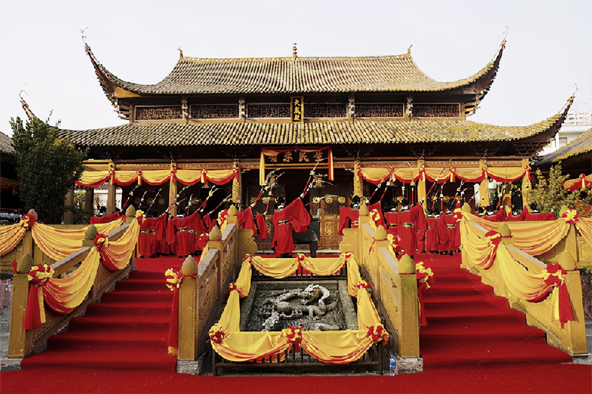 “寺”等于“庙”？二者根本就不相同，不要再拜错了