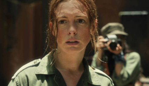 安妮海瑟薇：从万人追捧到人人唾弃的“绿茶”，她经历了什么？