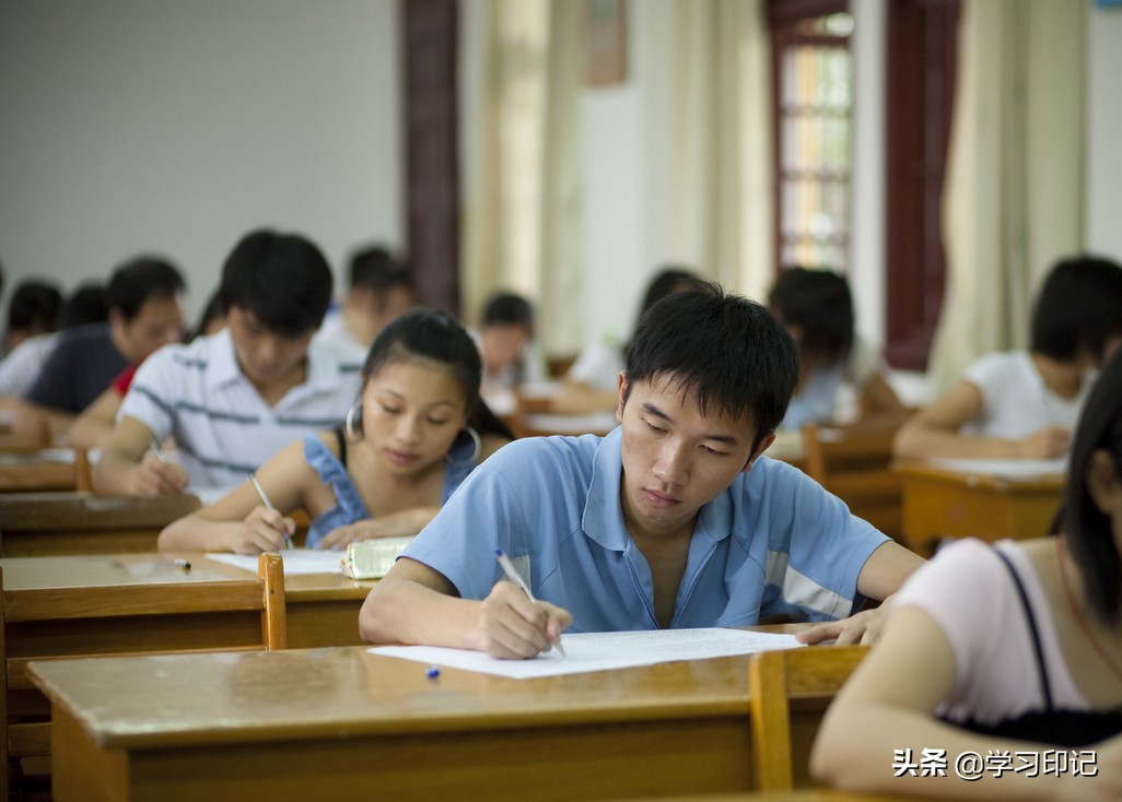 夏天过去后，很多高校晚上十二点前就要“断电”，你知道原因吗？