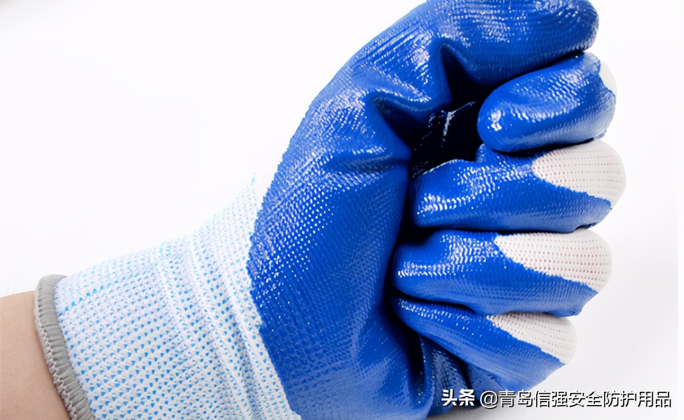这种丁腈手套，国外一双难求，在国内却“沦为”最常见的防护用品