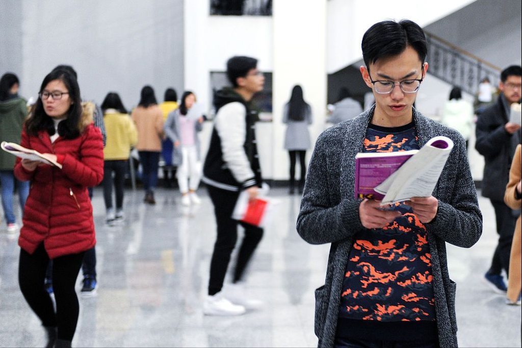 “文科生”和“理科生”的差距毕业后才知道，大学生：令人心酸