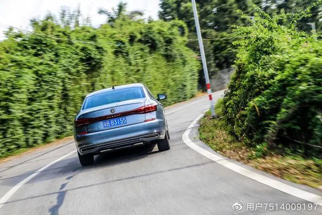 试驾｜摆脱以往的商务气息，试驾上汽大众新帕萨特330TSI