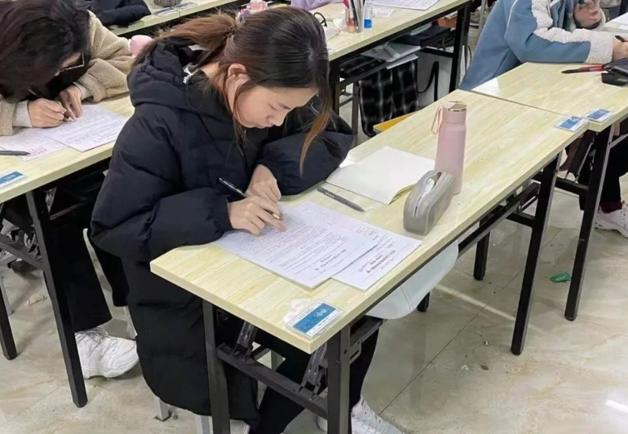 大一挂科和大三挂科有哪些区别？学生别大意，都会有影响