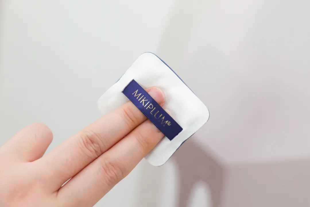 美妆蛋过气了？这些新款上妆工具有点东西