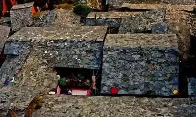 陕南居然有一个"小香港"，长得像重庆，却还说着四川话