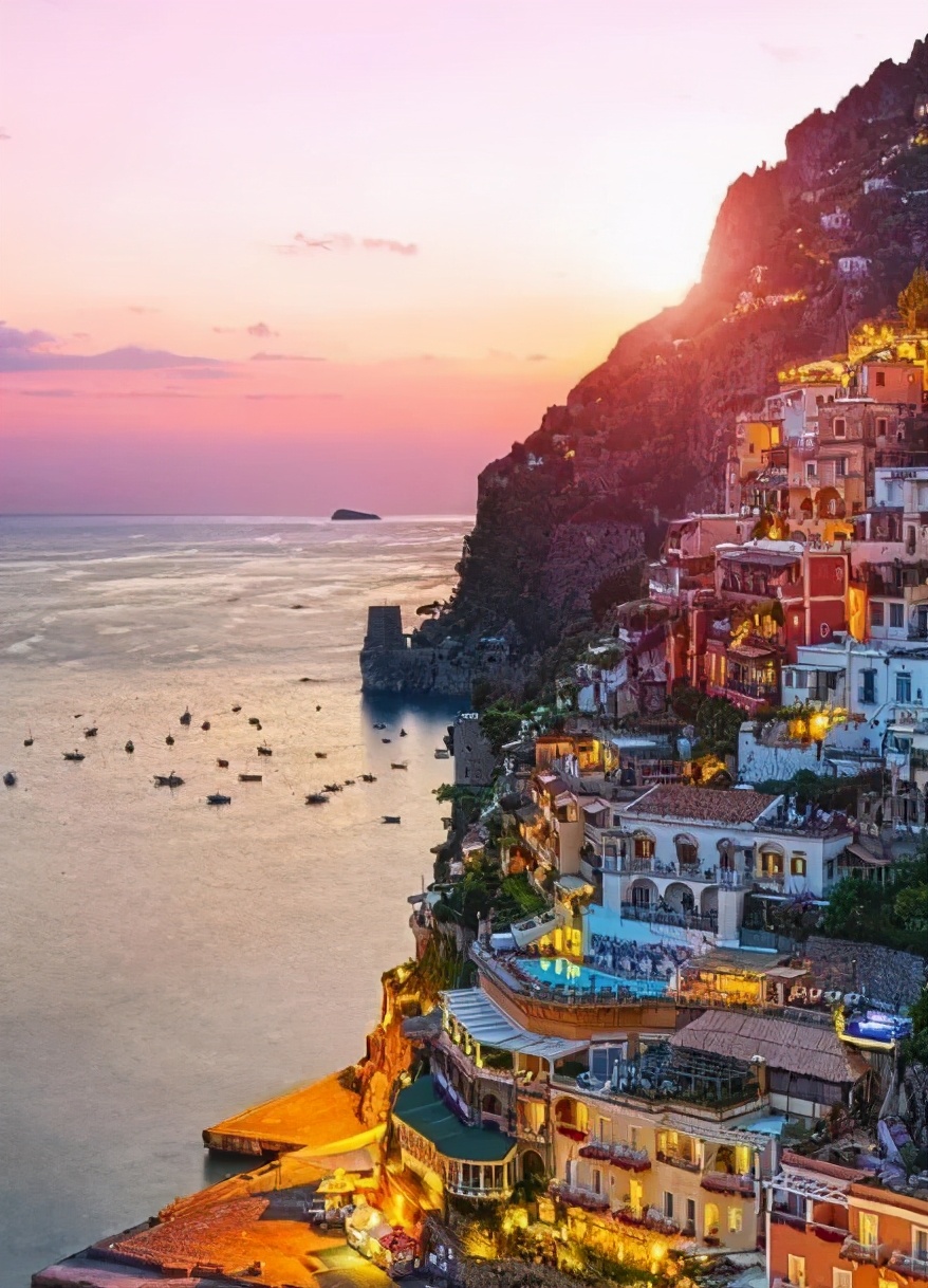 意大利南部著名小镇,迷人的意大利小镇-出走网