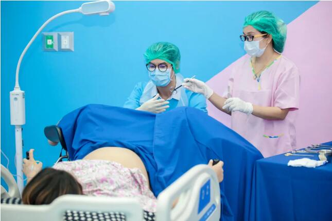 顺产生娃有多尴尬?看完才知道什么叫"产房无尊严",画面感太强