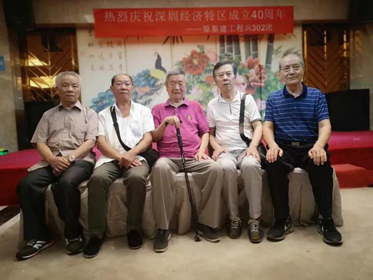 金秋十月，战友深圳相逢有感（诗二首）