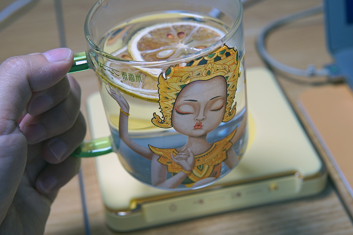 恰到好处的55℃，大宇恒温杯垫助我轻松做暖男