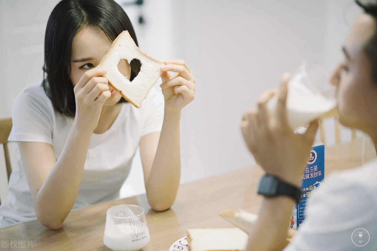 故事：结婚两年，丈夫事业有成待我体贴，可这样的生活却让我想离