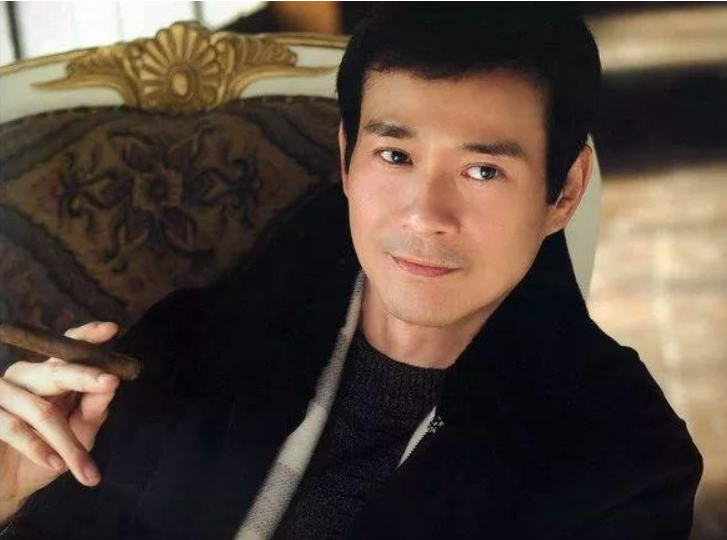 郑少秋的四个女儿,差别不是一般大,二女儿郑欣宜曾被三女儿讨厌