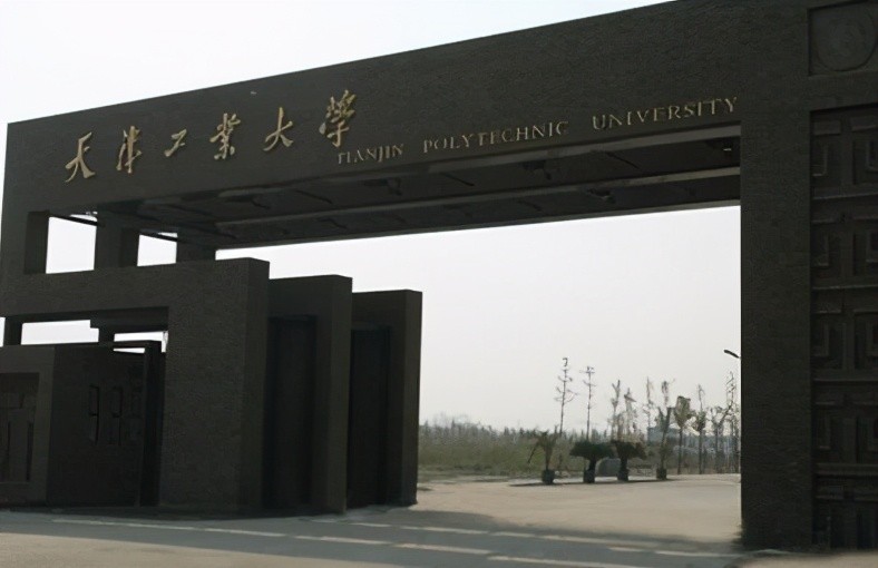 天津有所学校“逆风翻盘”，“曾经你爱搭不理，如今你高攀不起”