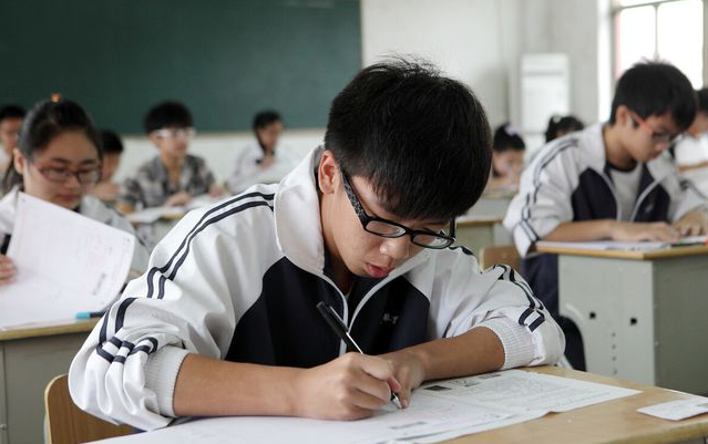 私立好初中升学率高，但弊端可能在高中时显现，报名之前要考虑