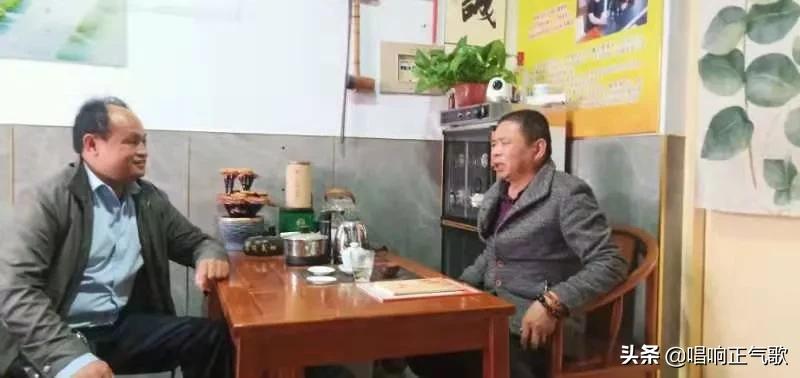 河北衡水爱心人士关爱环卫工寒冬送温暖助力国家级文明城市创建