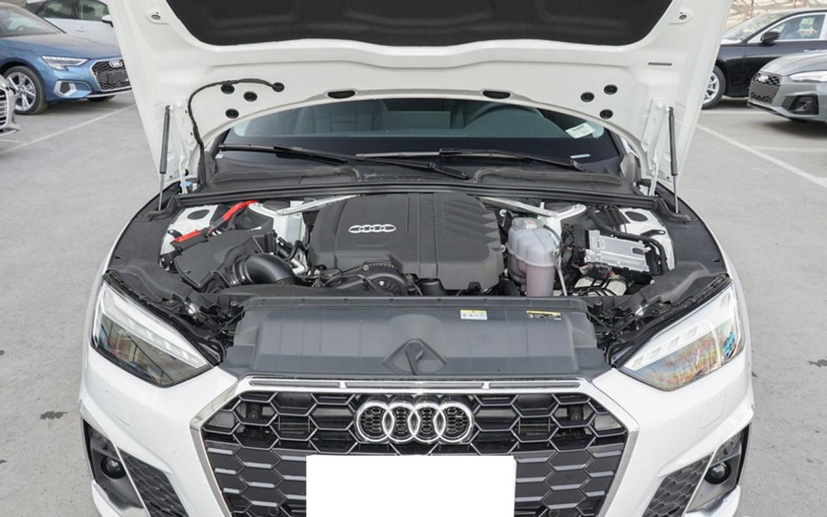 适合有钱、个性党去入手的3款中型车，不是3系、A4L、C级！