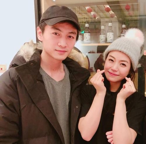 陈妍希罕晒儿子，5岁星星变瘦后好像爸爸，过节身边不见陈晓？