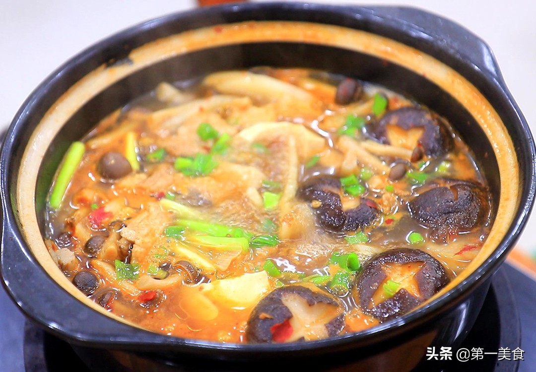图片[4]-【菌菇豆腐汤】做法步骤图 食材简单又好喝 十分钟就能做一大-起舞食谱网