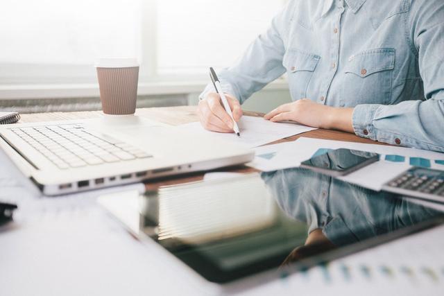 图片有水印怎么办？不用PS，有这4招就够了