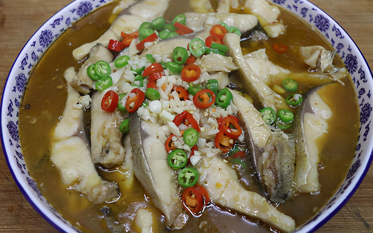 鲢鱼的做法简单又好吃（花鲢鱼的烹饪教程分享）