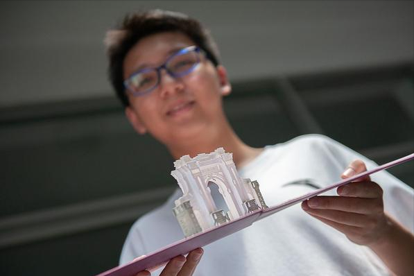 厉害！河南这所“县级”中学35名学霸被清北录取，1310人超600分