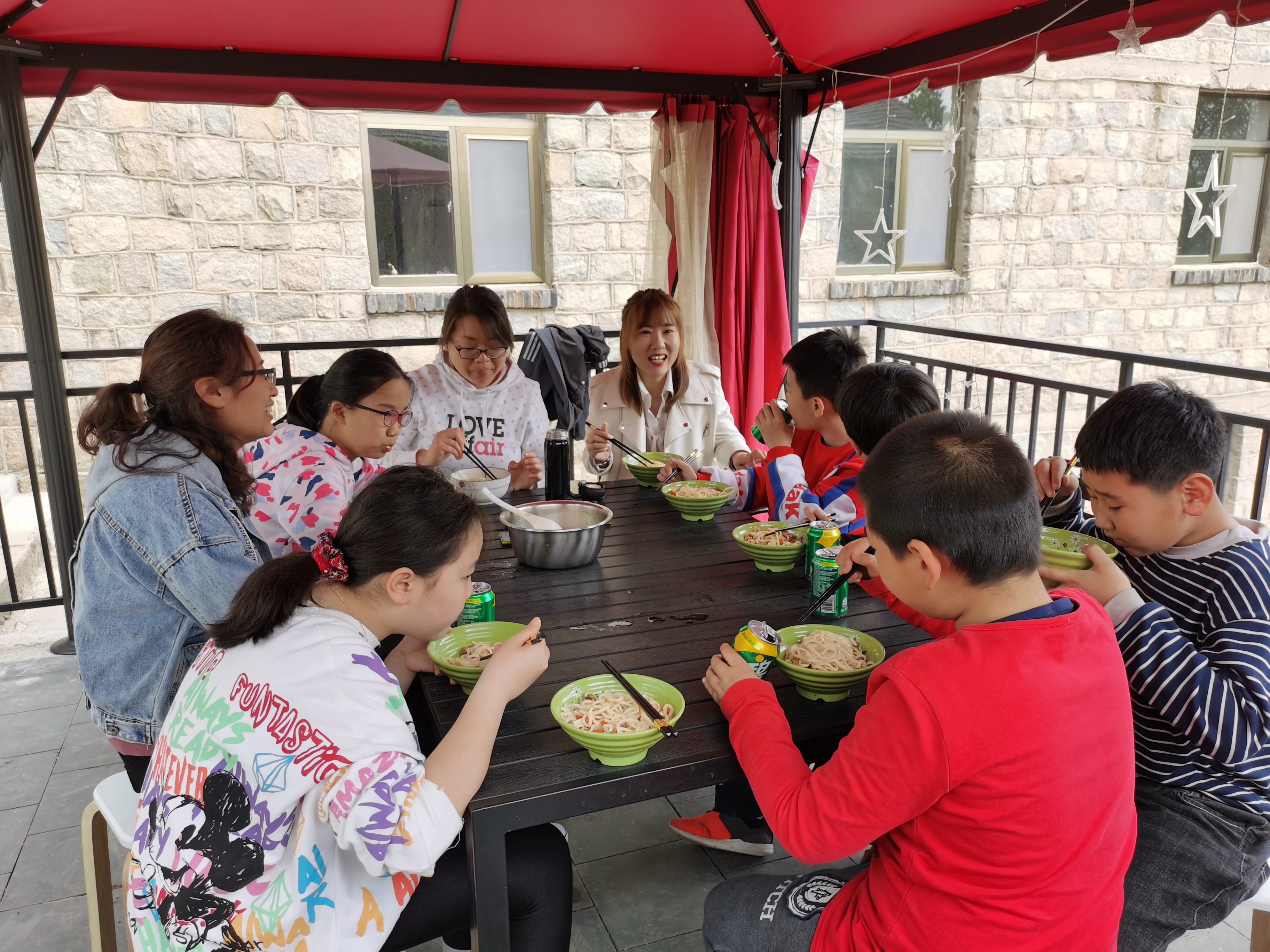 10岁小孩子的挣钱方法，想都想不到的丰富，让人叹为观止