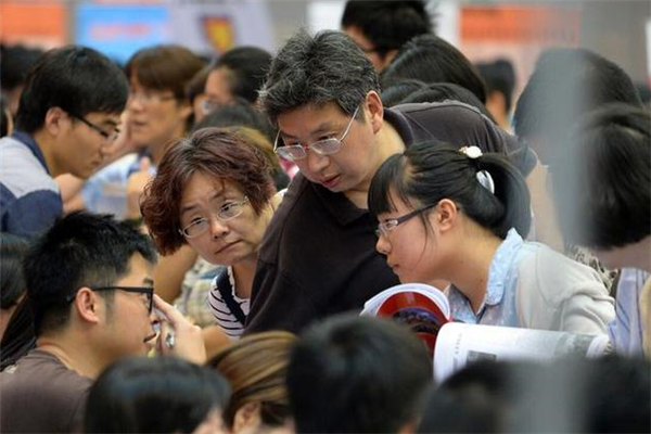 这4所大学经教育部同意，将停止办学，在校生成为“绝版人才”