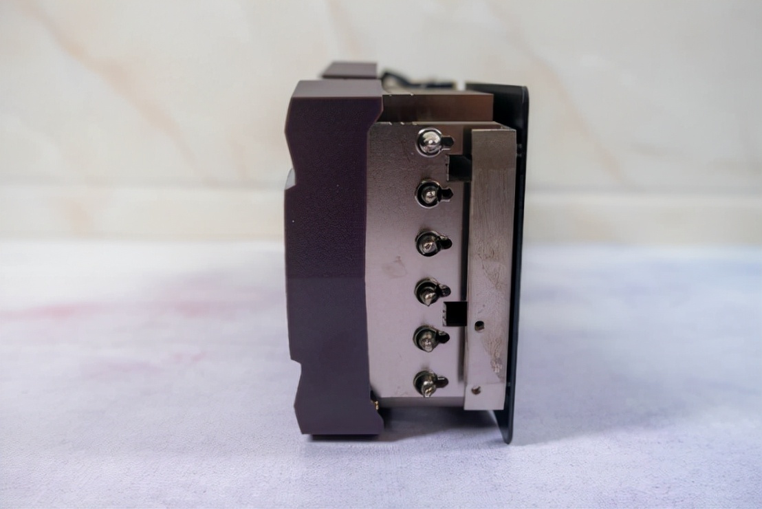 提着走的3A游戏ITX主机，超频三蜂鸟2装机体验