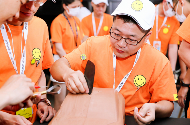 吉利林杰：我要“我们”在一起