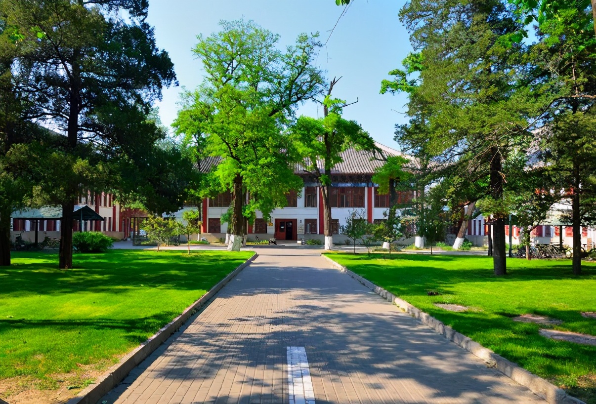 延边大学是几本（隐身在小城里的大学）