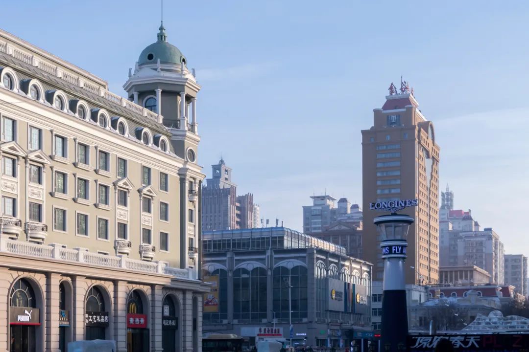 最东北丁香小镇,邢氏老太太烧烤…哈尔滨索菲亚大教堂哈尔滨街景