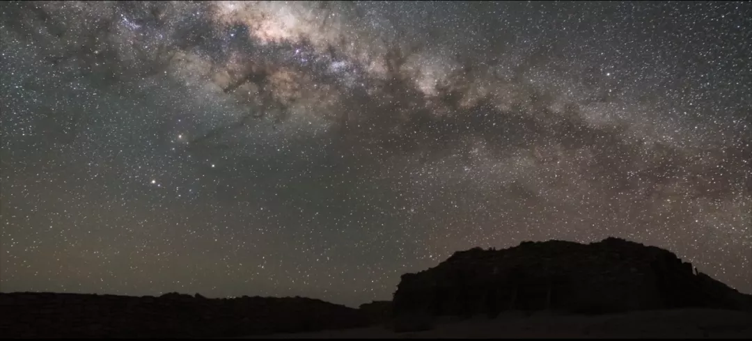 《幸福落地》今晚21:10播出《石峁王国的歌者——杨瑞》