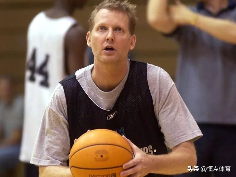 哪些nba巨星是科比的球迷(每支NBA球队最大牌的粉丝，从奥巴马到斯派克·李)