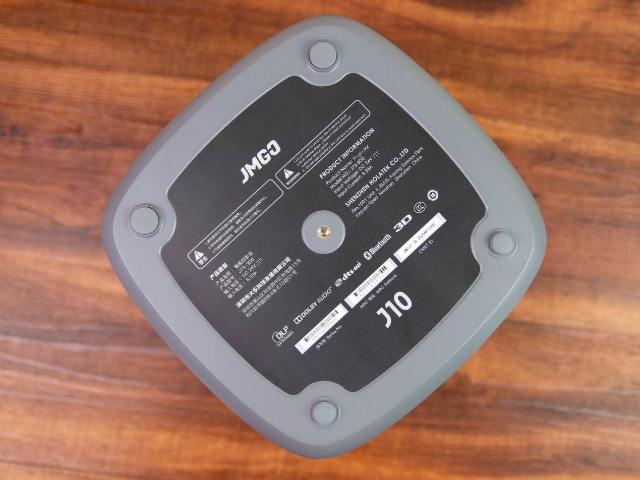 100英寸大屏幕的游戏和观影感受，坚果J10投影仪带你来体验