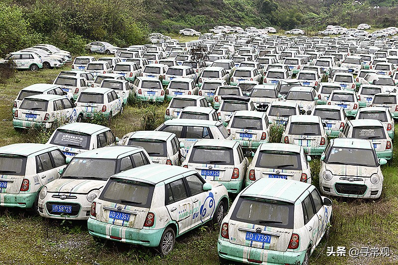 探访重庆这个巨型共享汽车“坟场”，密密麻麻，场面震撼